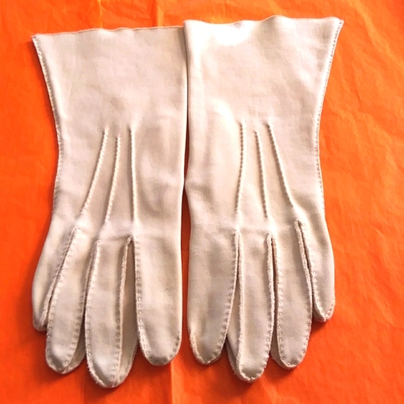 BEAUTIFUL VINTAGE IVORY/CREAM RIBBED COTTON GLOVES 1950's, S-7 - Picture 2 of 7